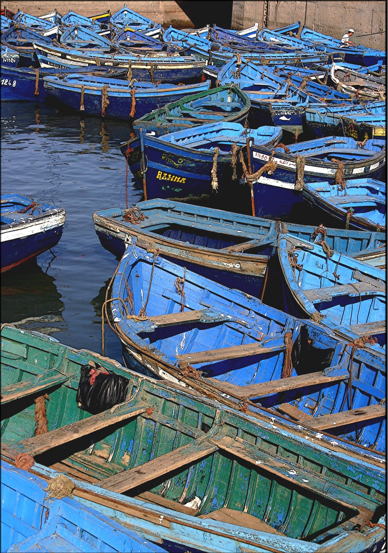 LES BARQUES D'ESSAOUIRA PHOTO DE BASE FORMAT 65-92