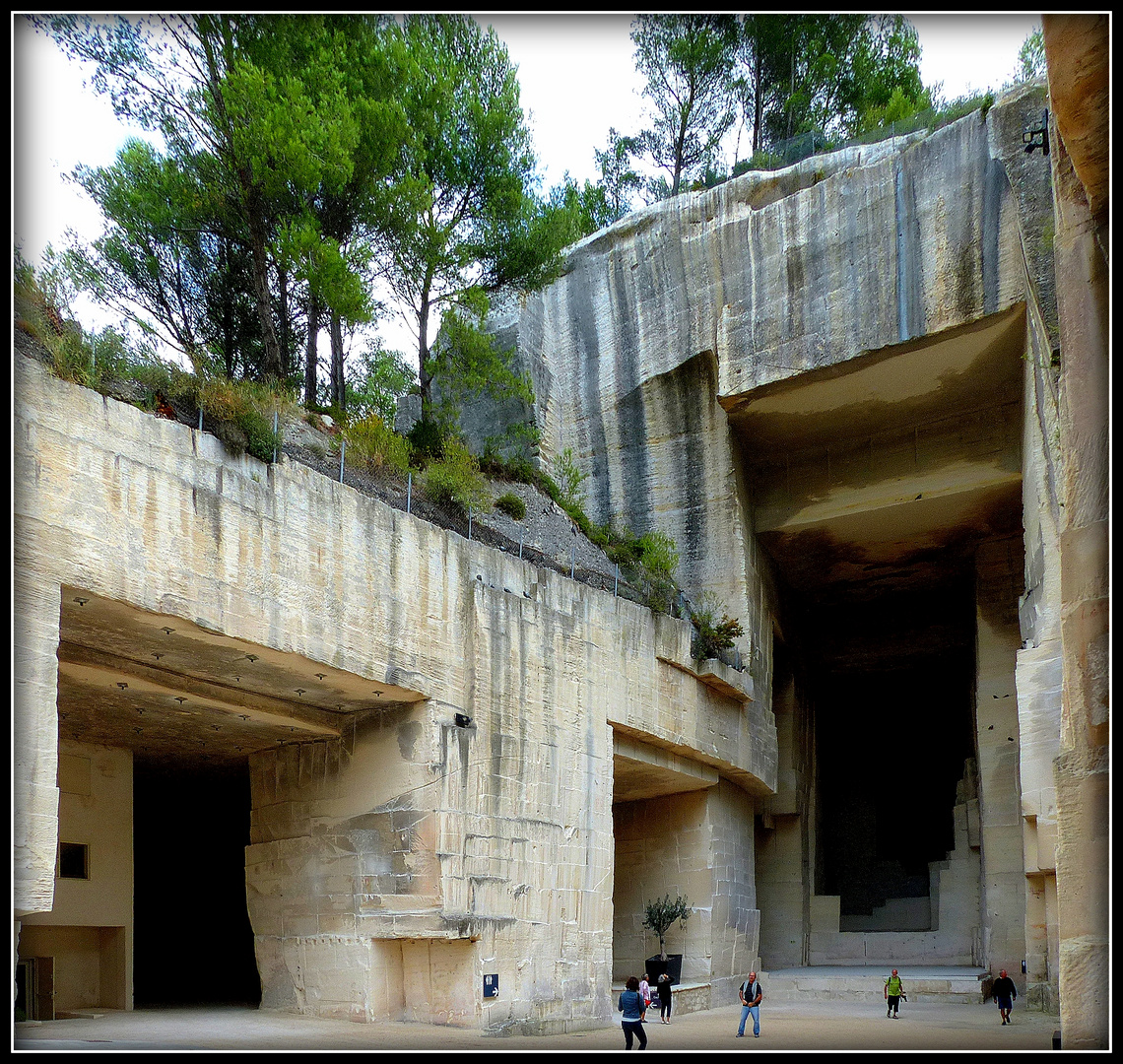 LES - BAUX - DE - PROVENCE - 3 -