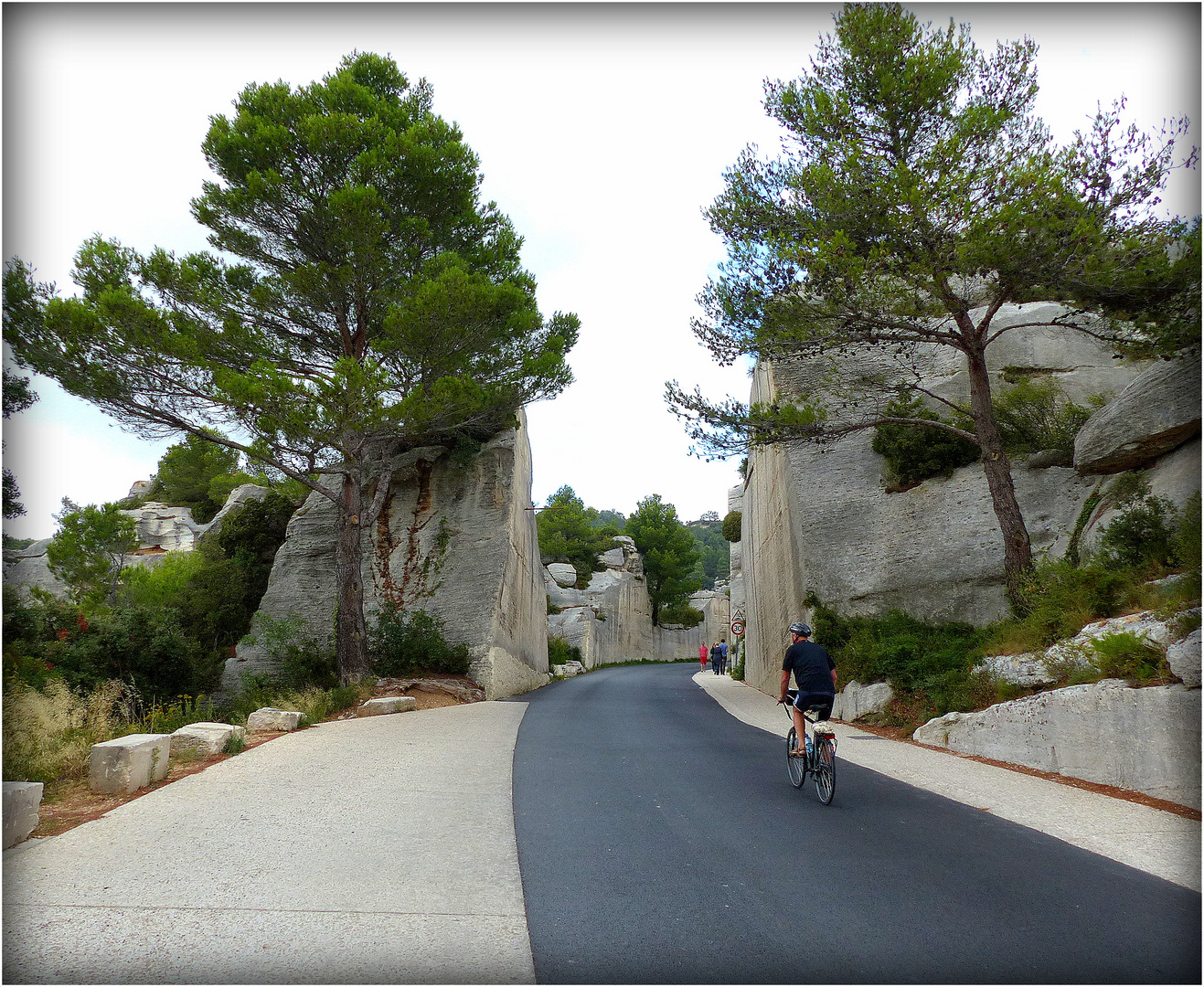 LES - BAUX - DE - PROVENCE - 8 -