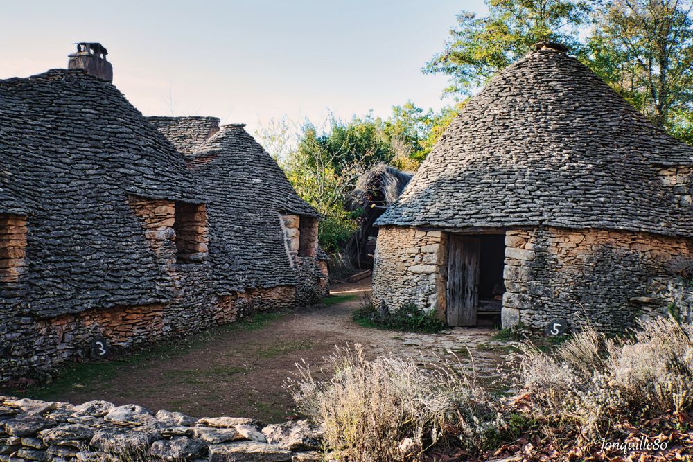 Les Cabanes de Breuil (Dordogne)