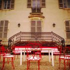 les chaises rouges