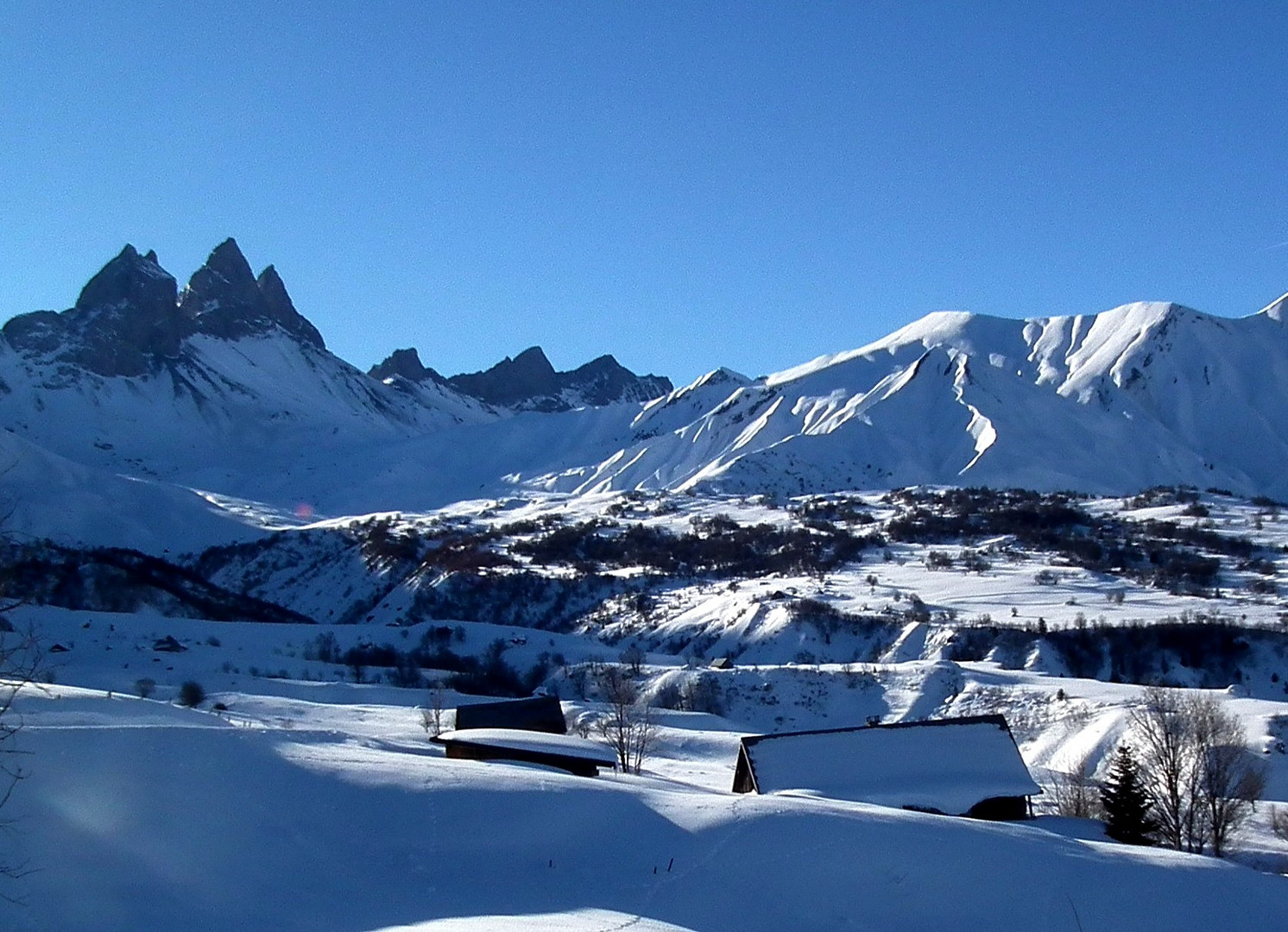 Les Chalets et les Aiguilles d'Arves