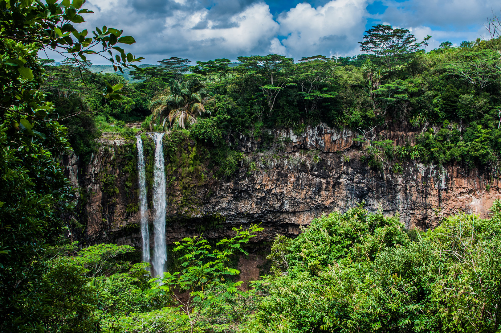 Les chutes de Chamarel dans la vallée des 7 couleurs à l'ile Maurice