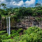 Les chutes de Chamarel dans la vallée des 7 couleurs à l'ile Maurice