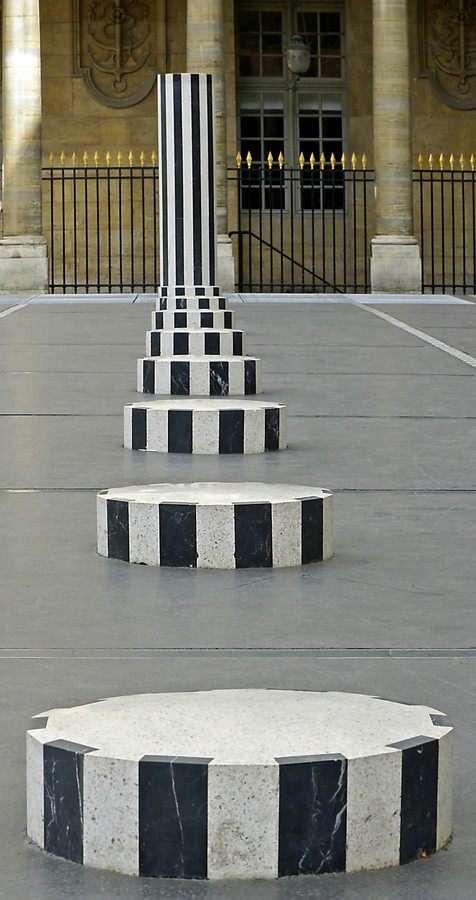 les colonnes de buren (PARIS)