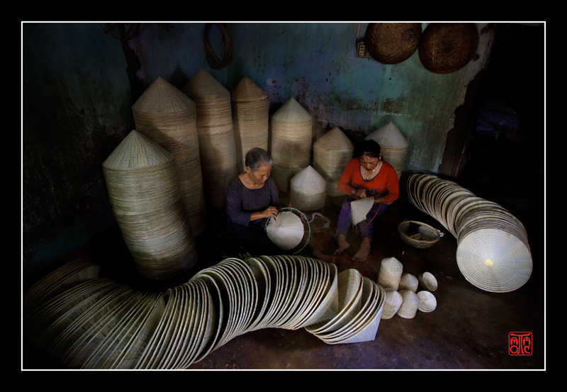 Les Coniques au VietNam.