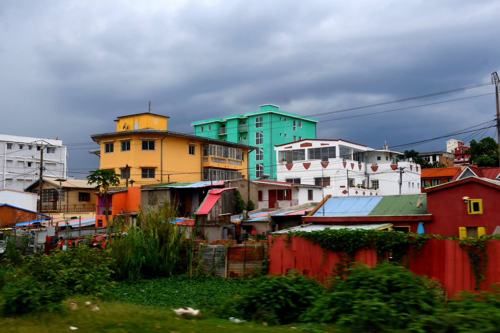 LES COULEURS DE MADAGASCAR