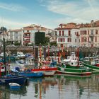 les couleurs  sur le port de St jean de Luz....