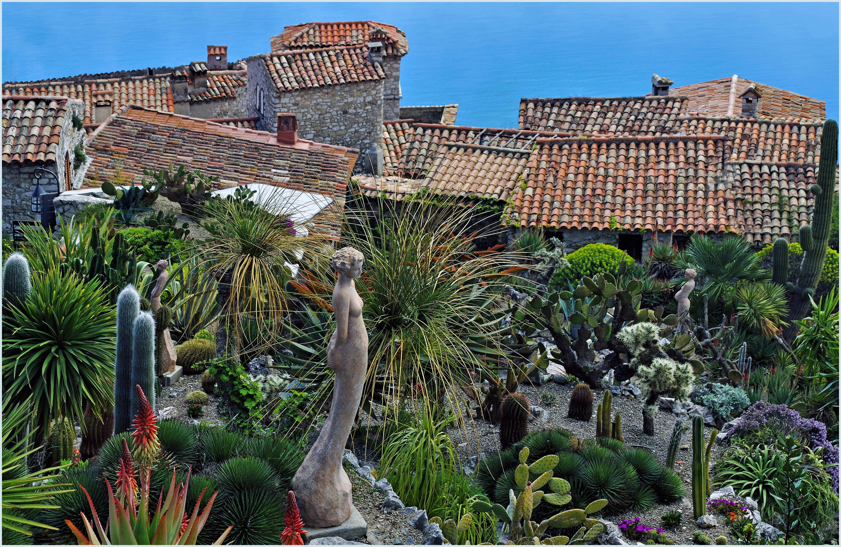 les déesses  du jardin exotique  d Eze