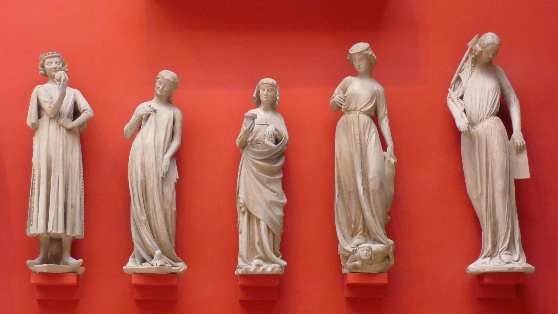 Les demoiselles, Palais de Chaillot, Paris, Juillet 2010.