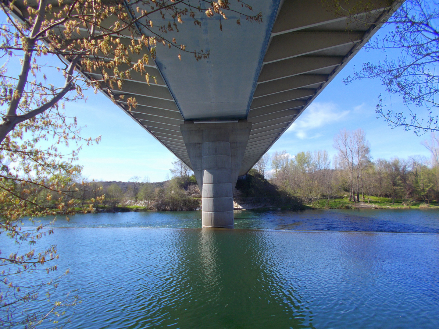 les dessous du pont !