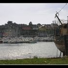 " Les épaves de chalutiers sur le port de Camaret "