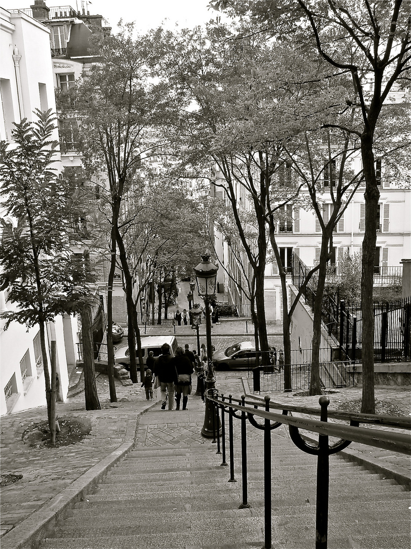 Les escaliers de la butte ...