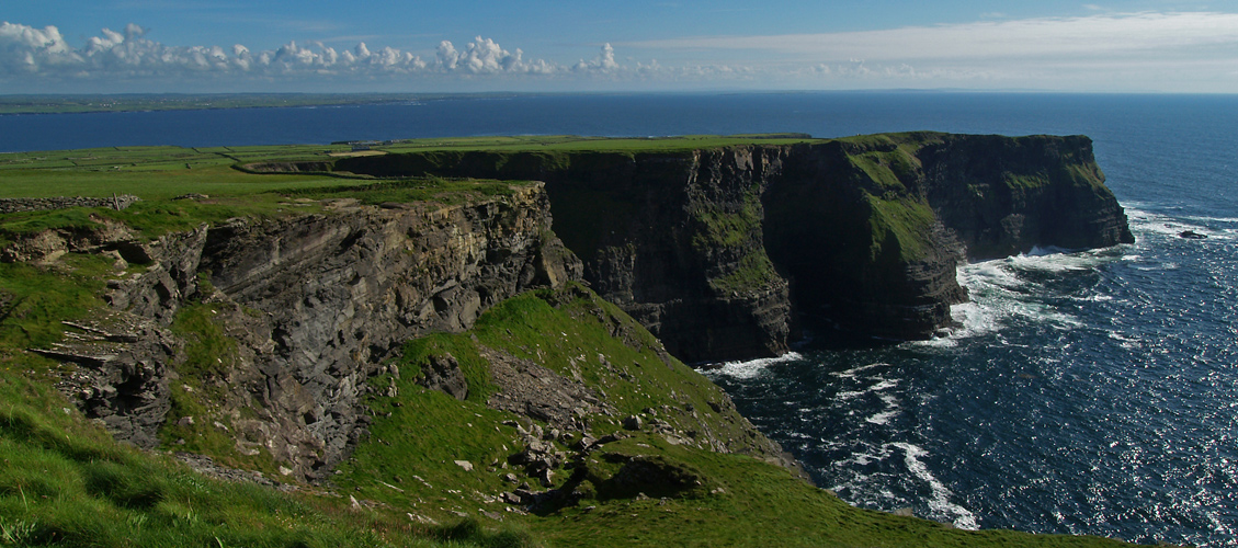 les falaises vertigineuses de l'Irlande