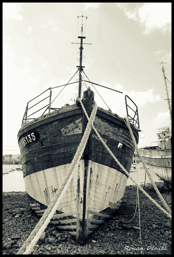 les fameuses vieilles coques du port de Camaret