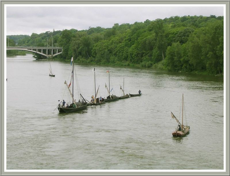 Les gabares transportant le sel de Guérande arrivent à Tours