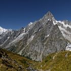 Les Grandes Jorasses et le Mont-Blanc, vus depuis le Val Ferret.