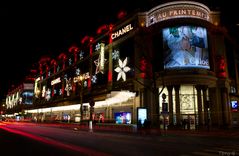 Les grands magasins s'habillent pour noel.