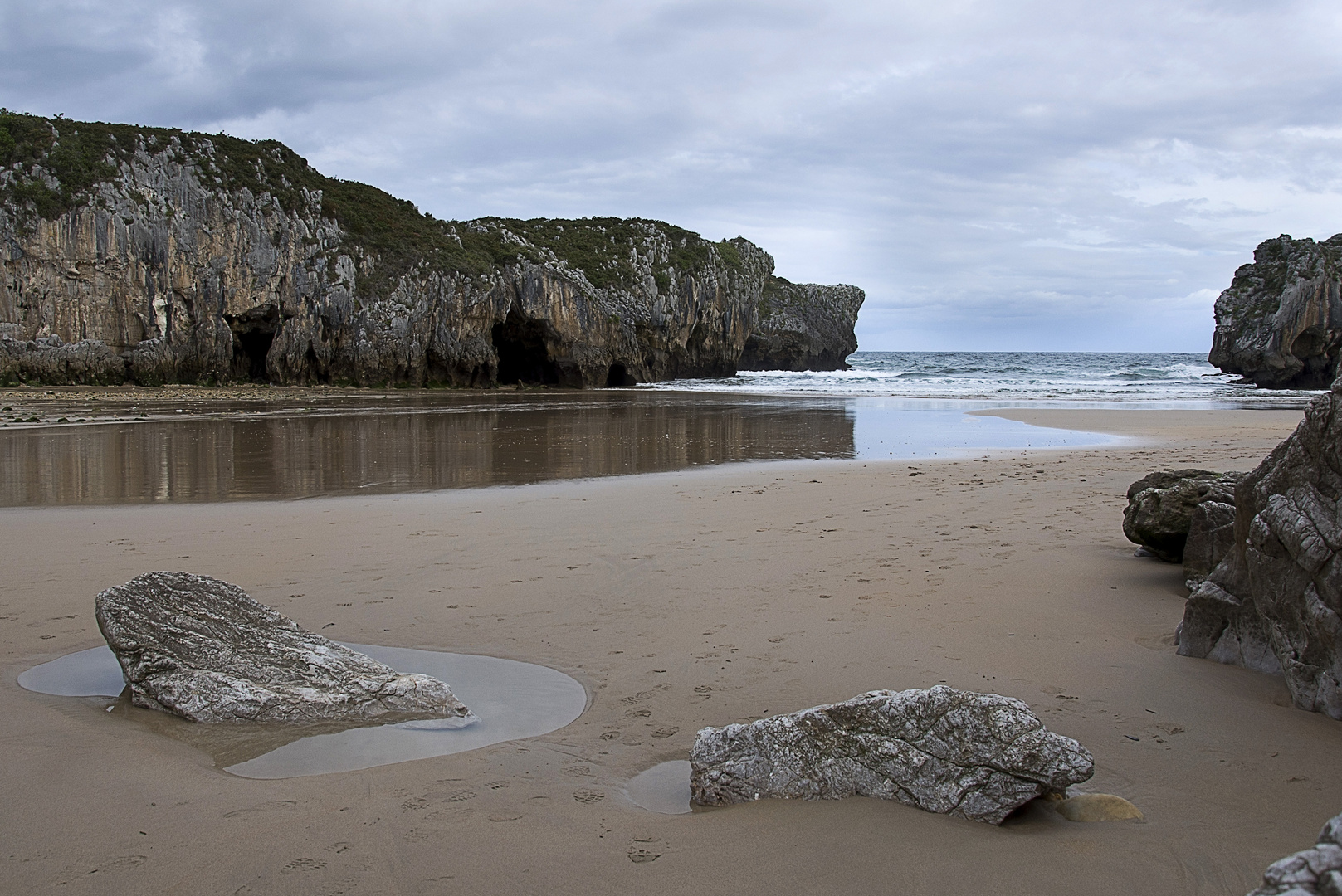 les grottes de la mer