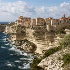 Les hautes falaises de Bonifacio ...