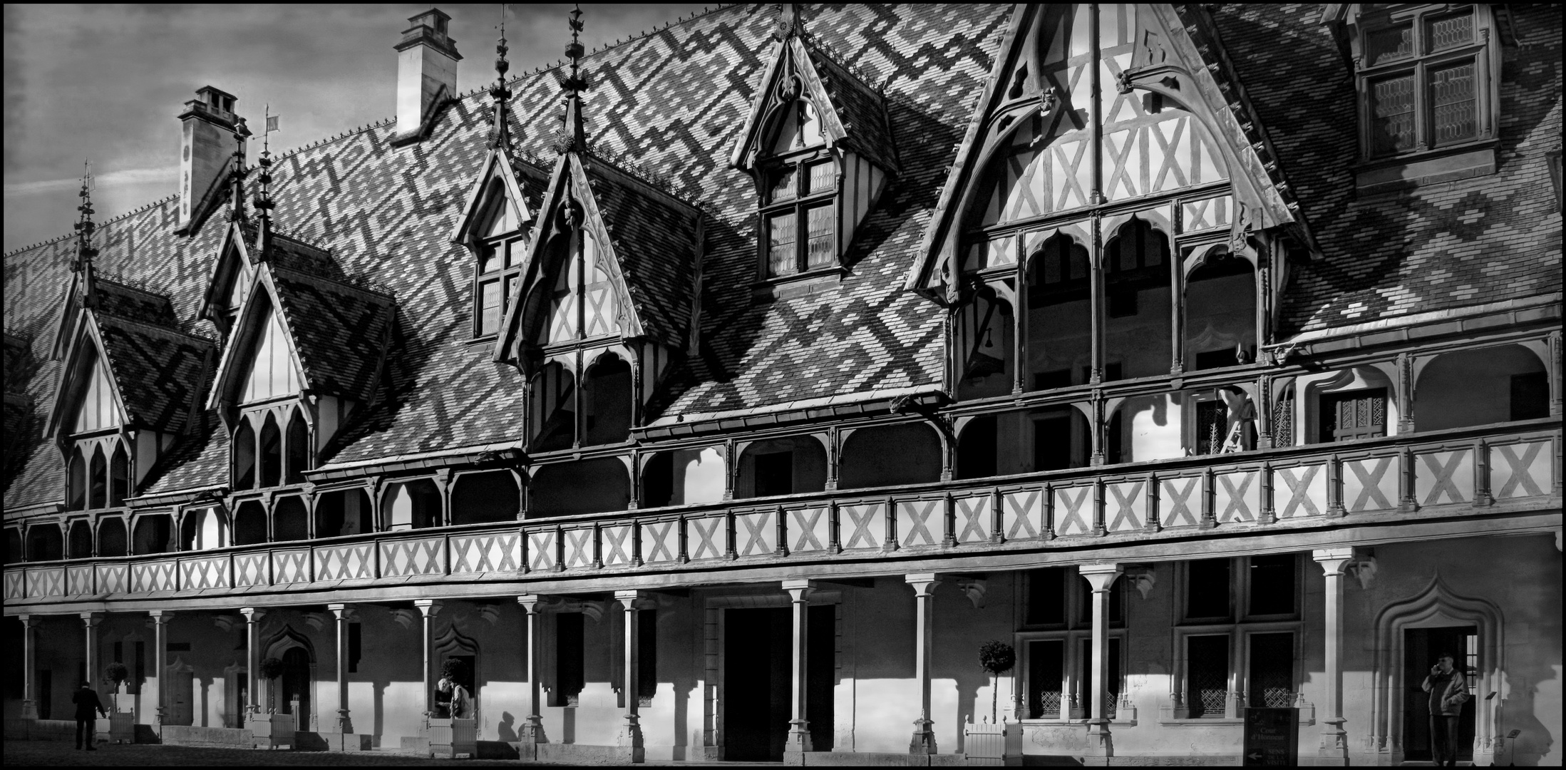 Les Hospices de Beaune / 1