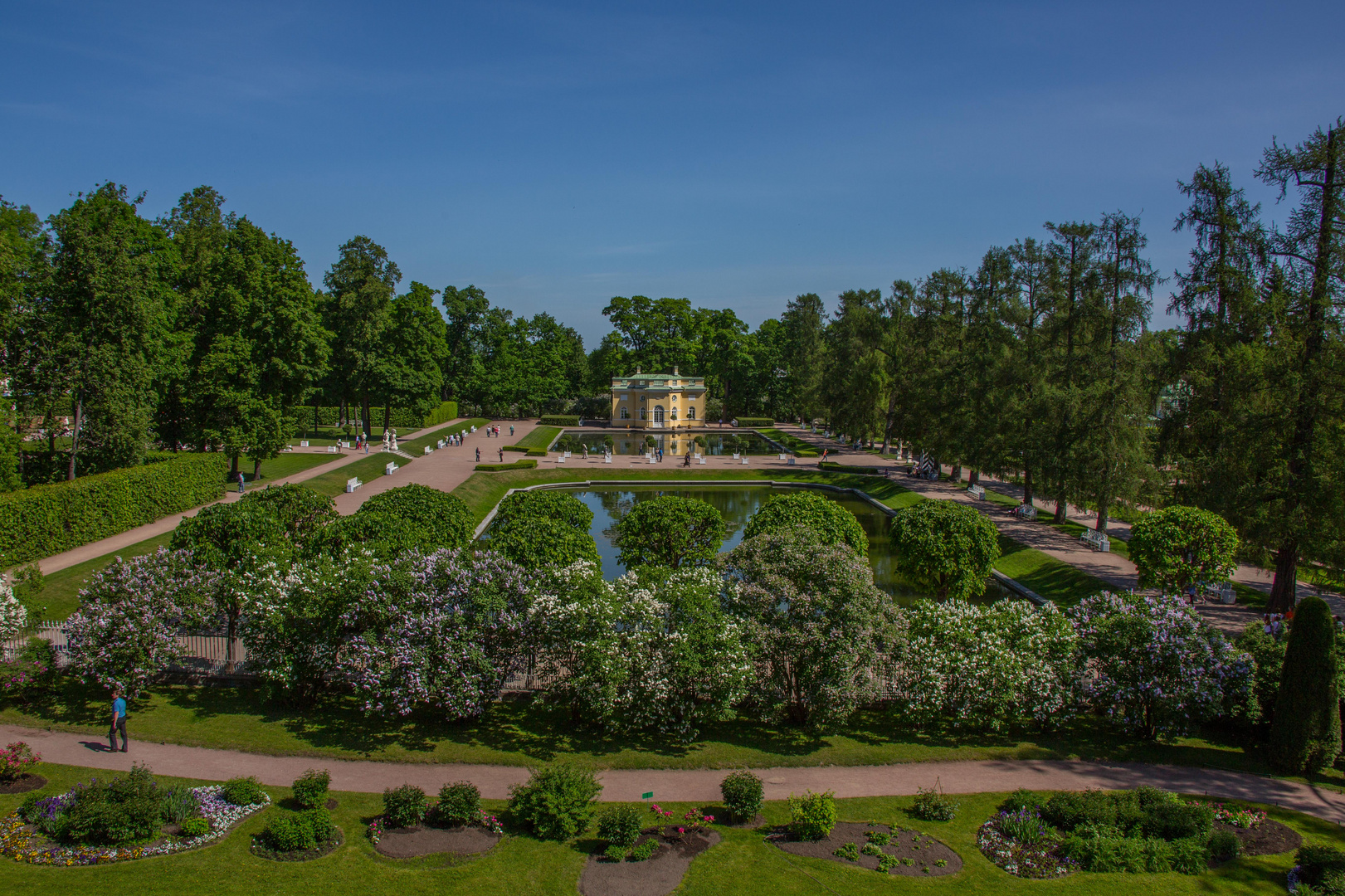 Les jardins du Palais de Catherine, près de Saint-Petersbourg.