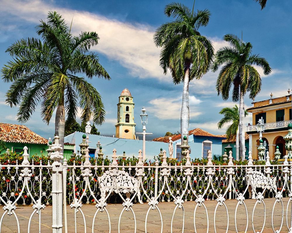 Les lampadaires de la Plaza Mayor à Trinidad