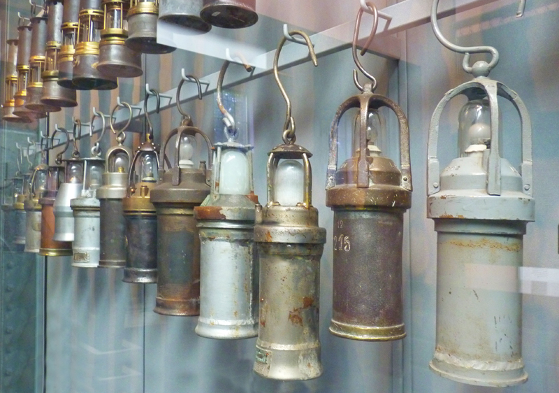 les lampes de mineurs au Bois du Casier à Marcinette Belgique