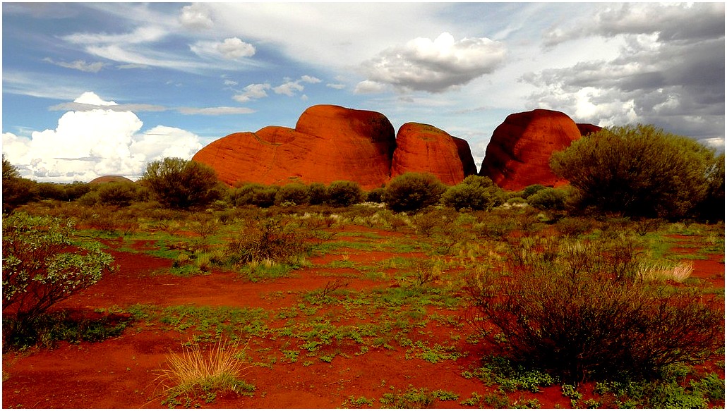 les monts olgas Kata Tjuta