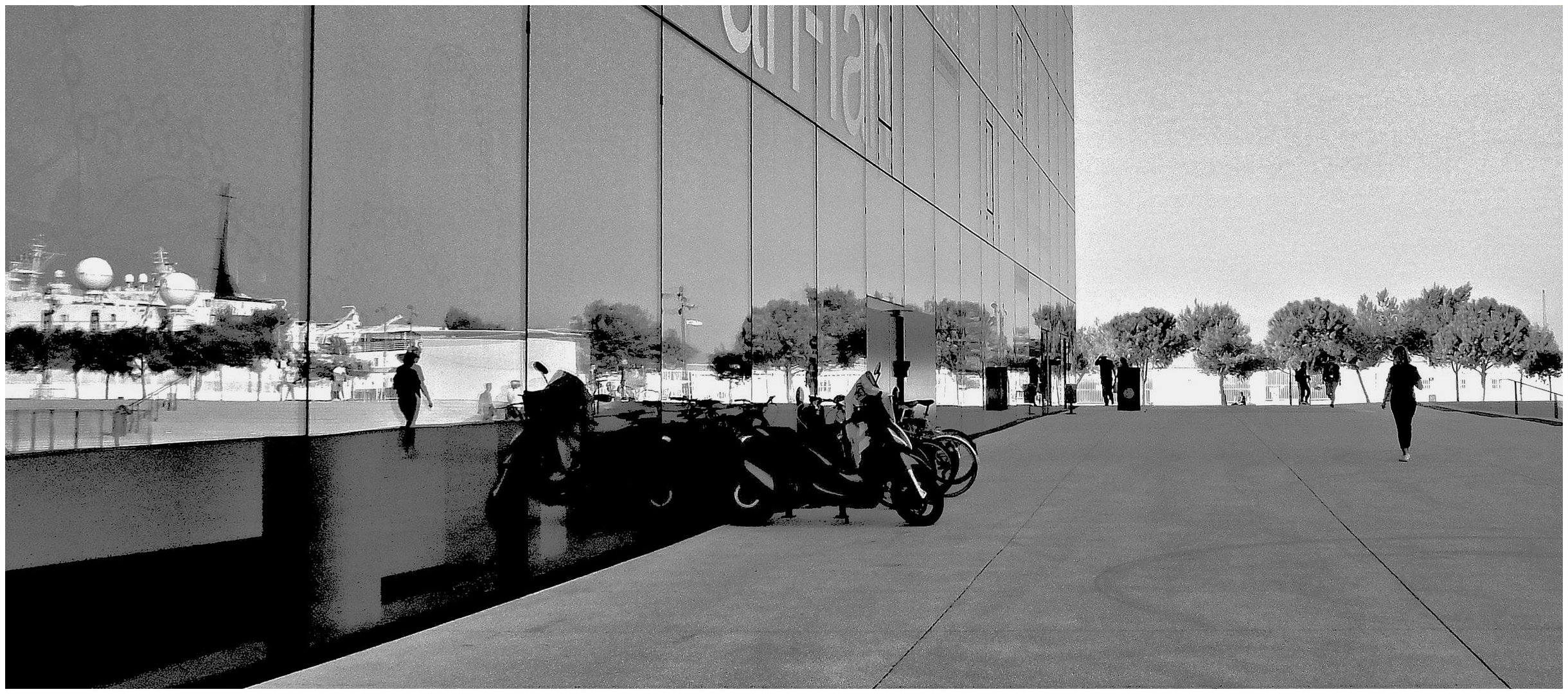 Les motos du Mucem