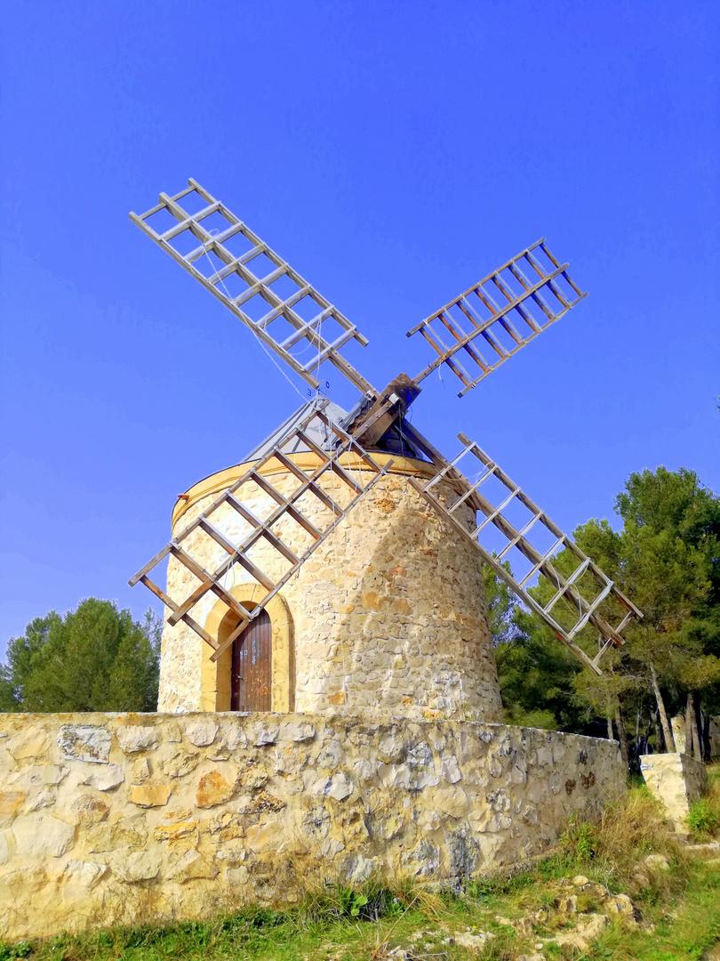 Les moulins de Gardanne,Bouches du Rhône