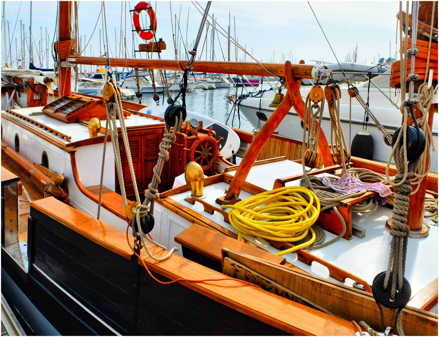 Les mâts photo et image europe, france, provencealpescôte d'azur