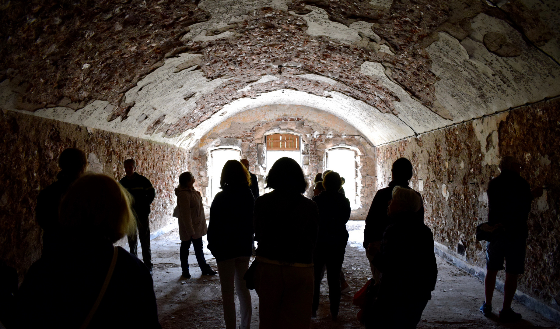 LES MYSTÈRES DU FORT DU TROU D'ENFER