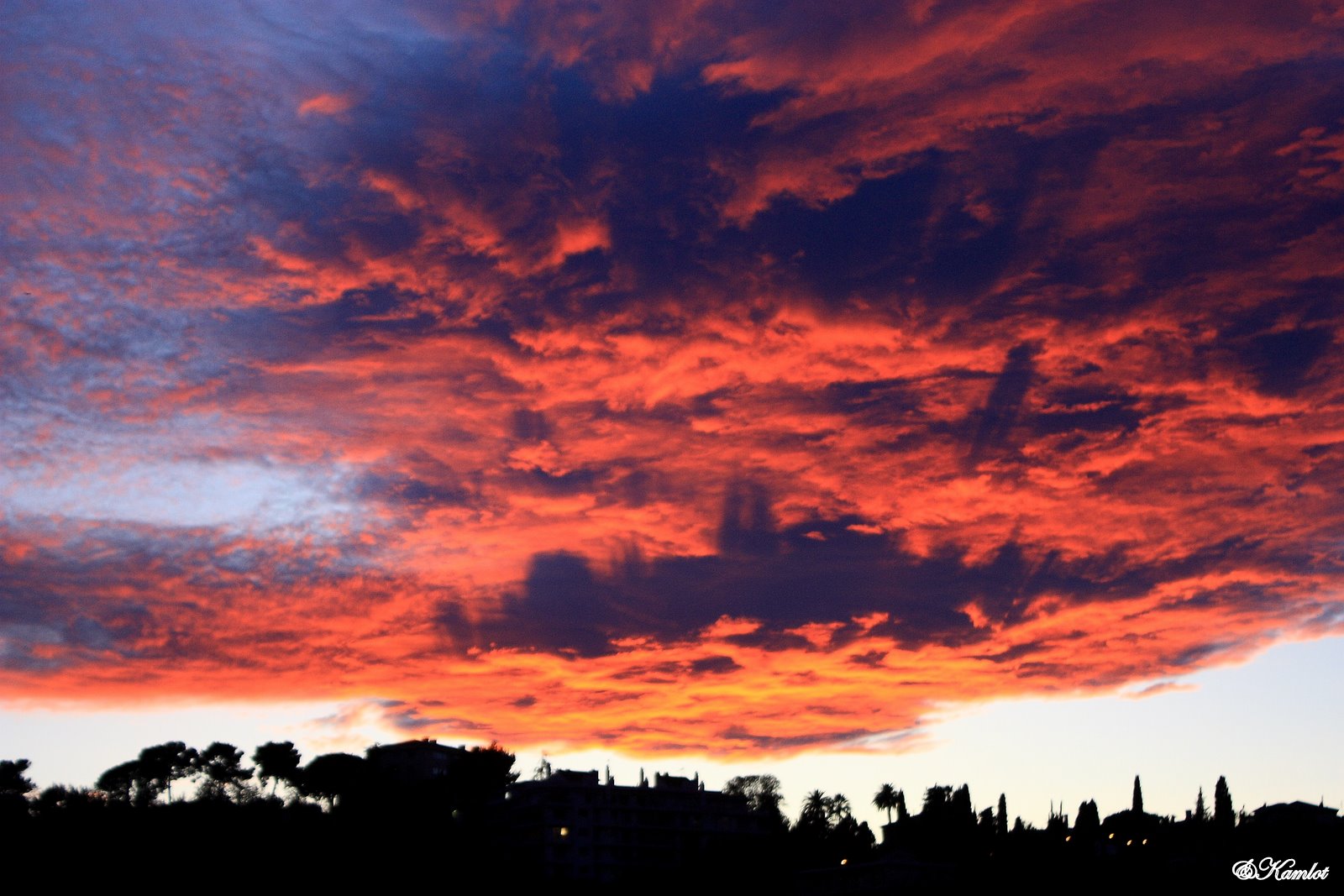 les nuages au couche de soleil