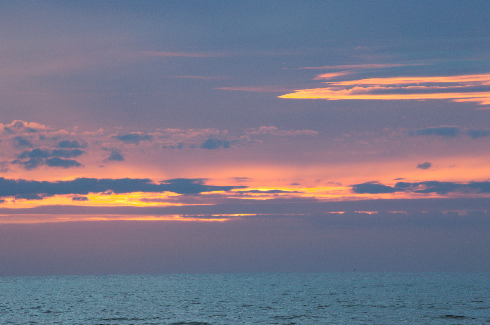 Les nuages avalent le soleil