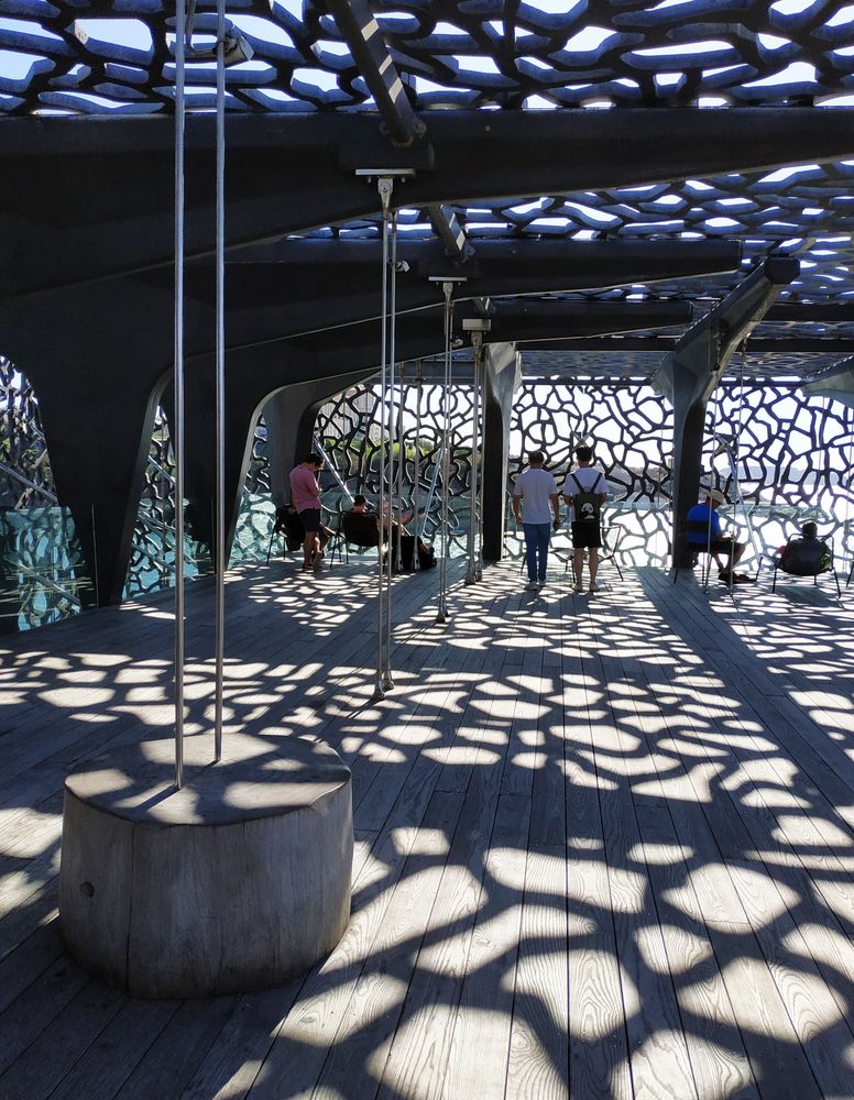 Les ombres du Mucem