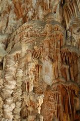 Les orgues dans les grottes d'Aven Armand