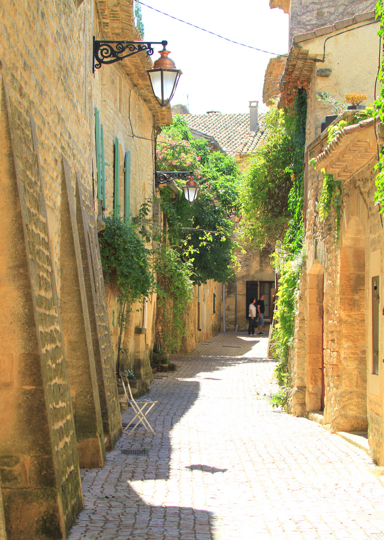 Les pavés de Castillon du Gard ...