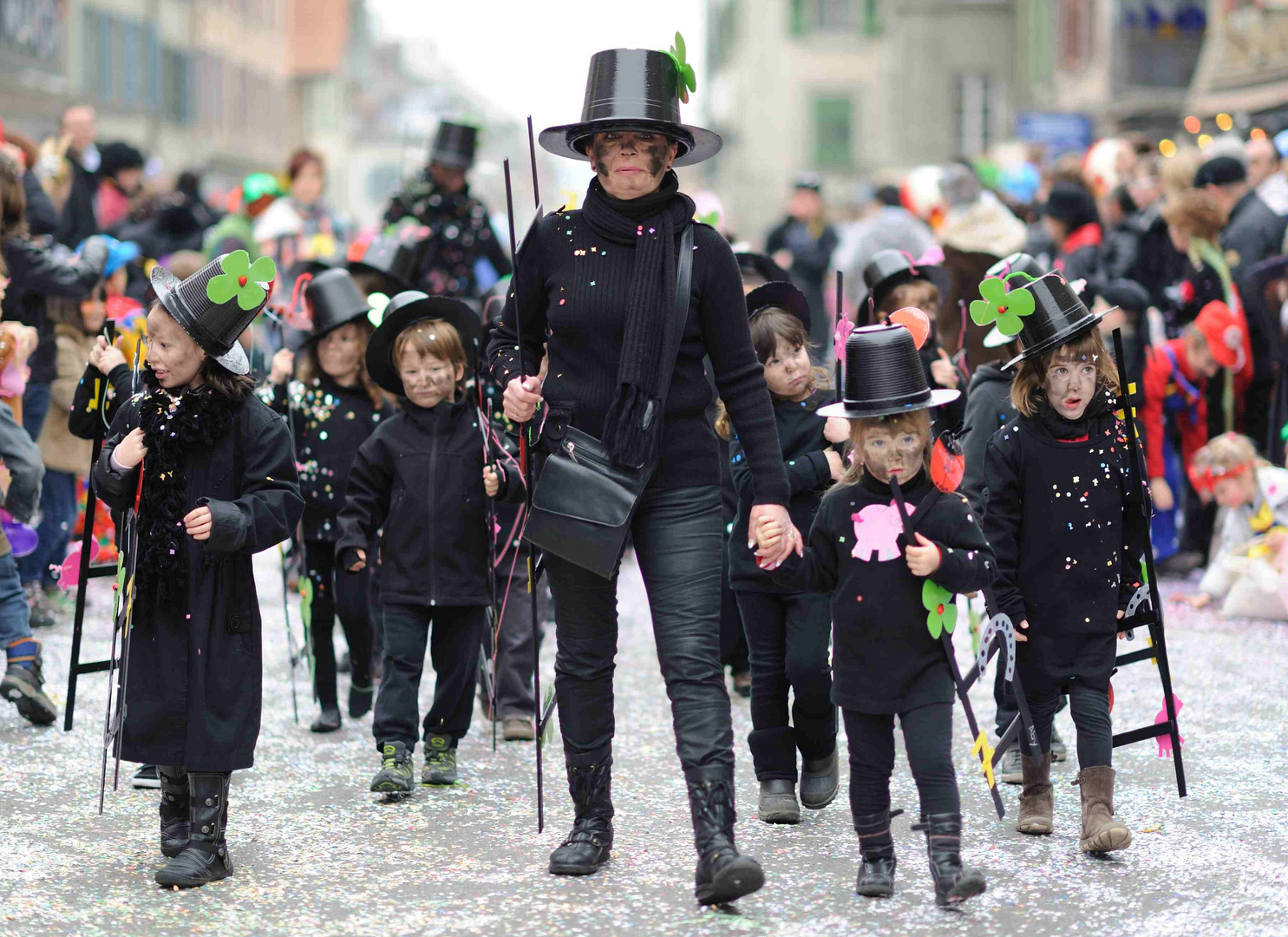 Les petits ramoneurs au cortège ...