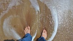 Les pieds dans l'eau