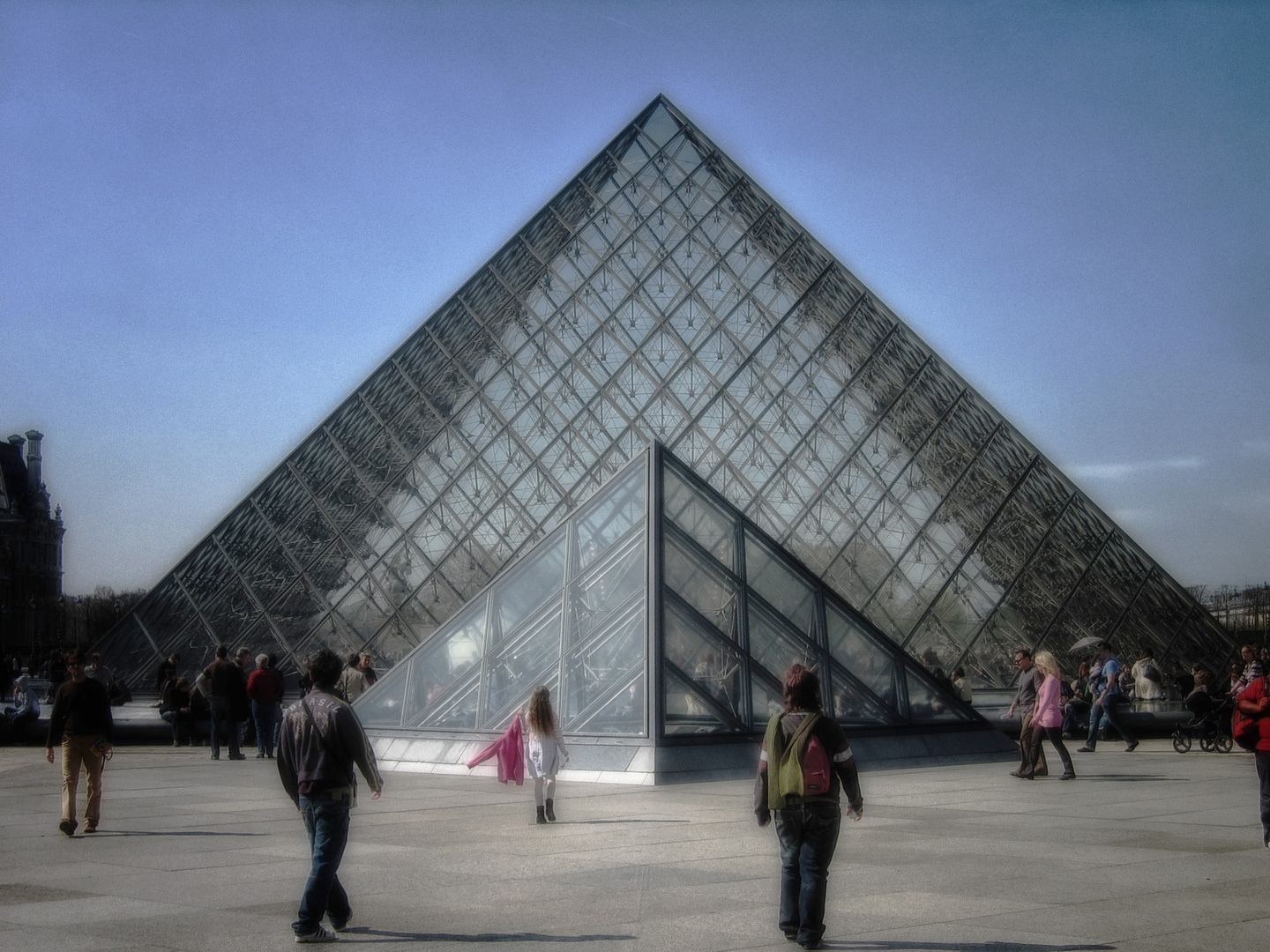 Les pyramides du Louvre