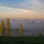 Les Pyrénées au-dessus de la brume matinale gersoise