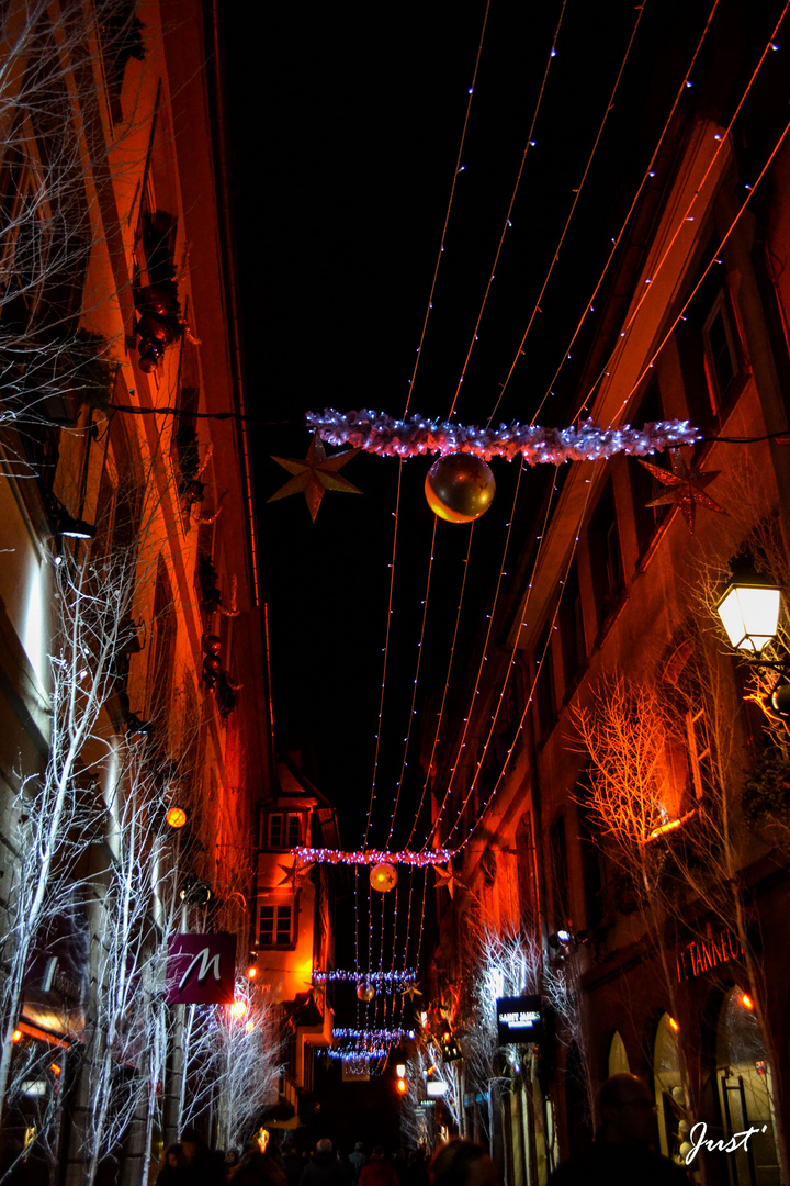 Les rues décorées de la capitale de Noël