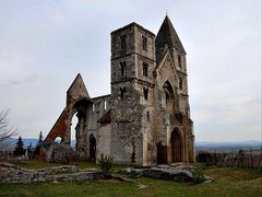 Les ruines de la basilique de Zsambék - Hongrie