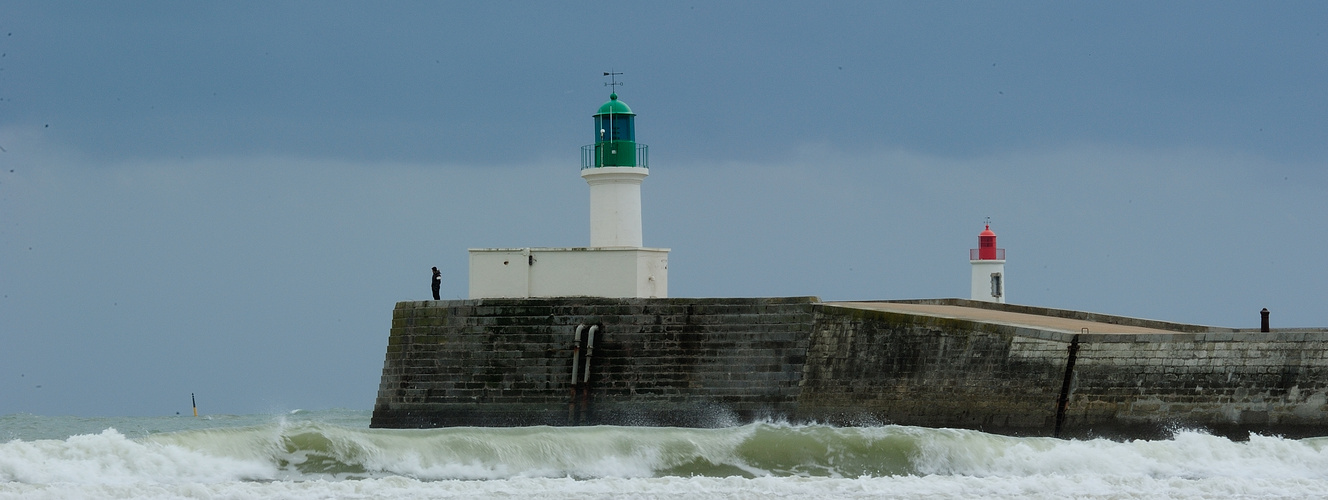 Les Sables D'Olonne, Hafeneinfahrt mit Leuchttürmen