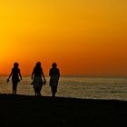 Les silhouettes au couchant du soleil