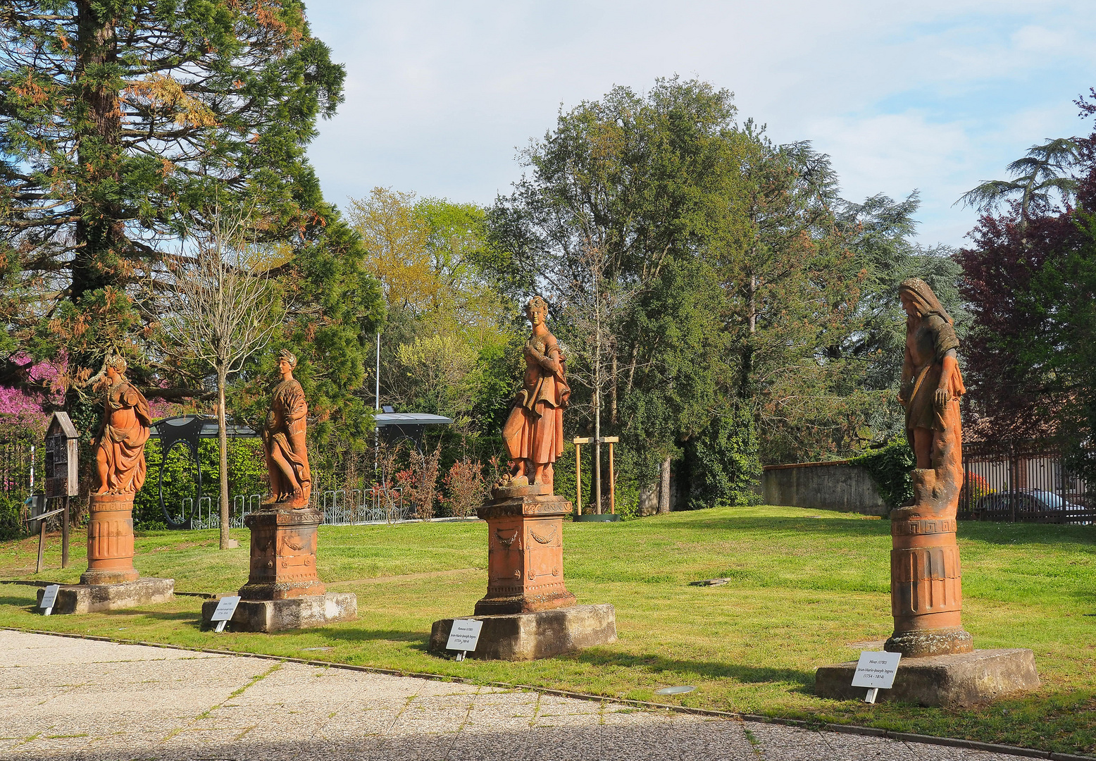 Les statues de terre cuite de Jean-Marie Joseph Ingres