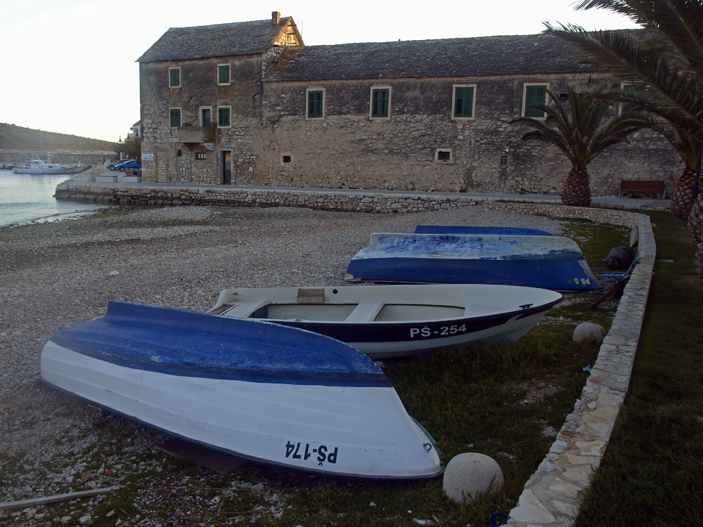 Les trois barques a la plage ... Die drei Boote am Strand ...