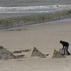 Les trois pyramides de Gizeh ... à l'Ostendaise