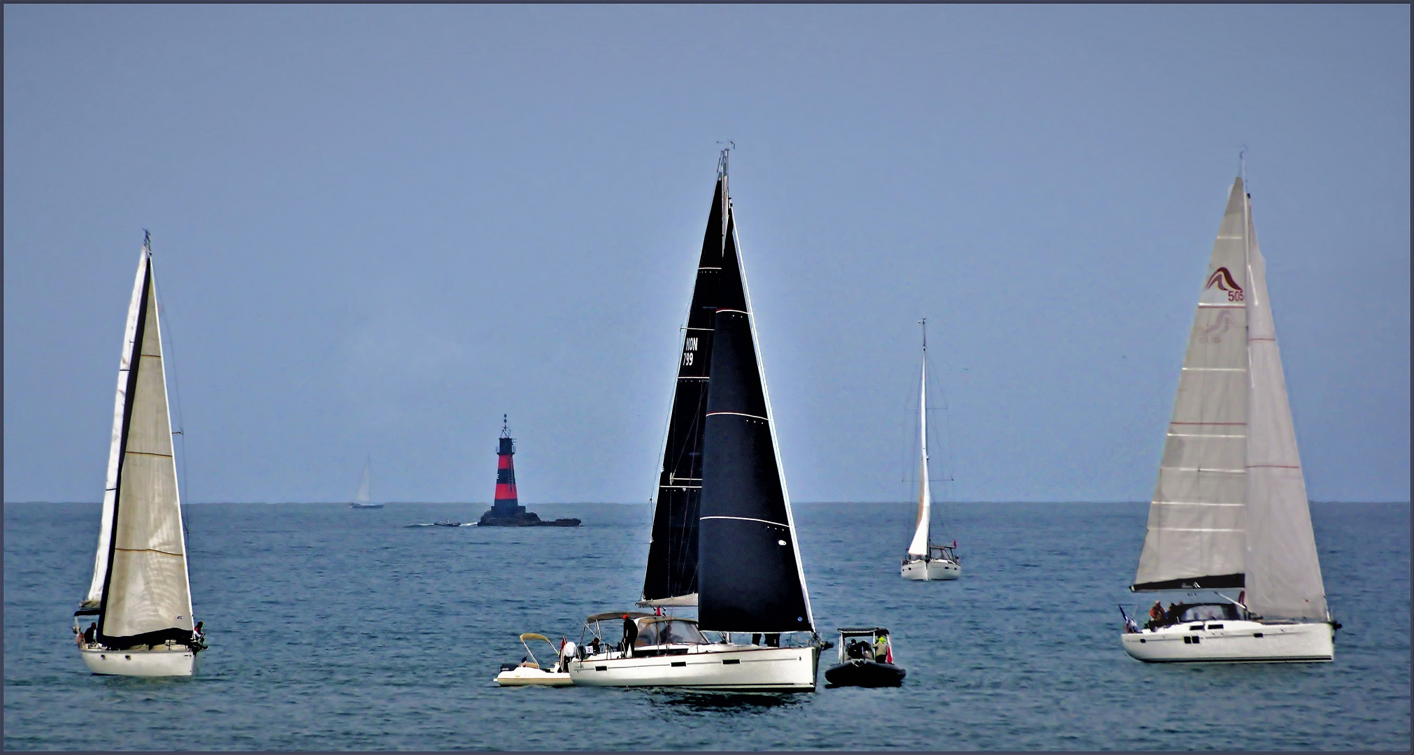 Les Voiles bleues ...